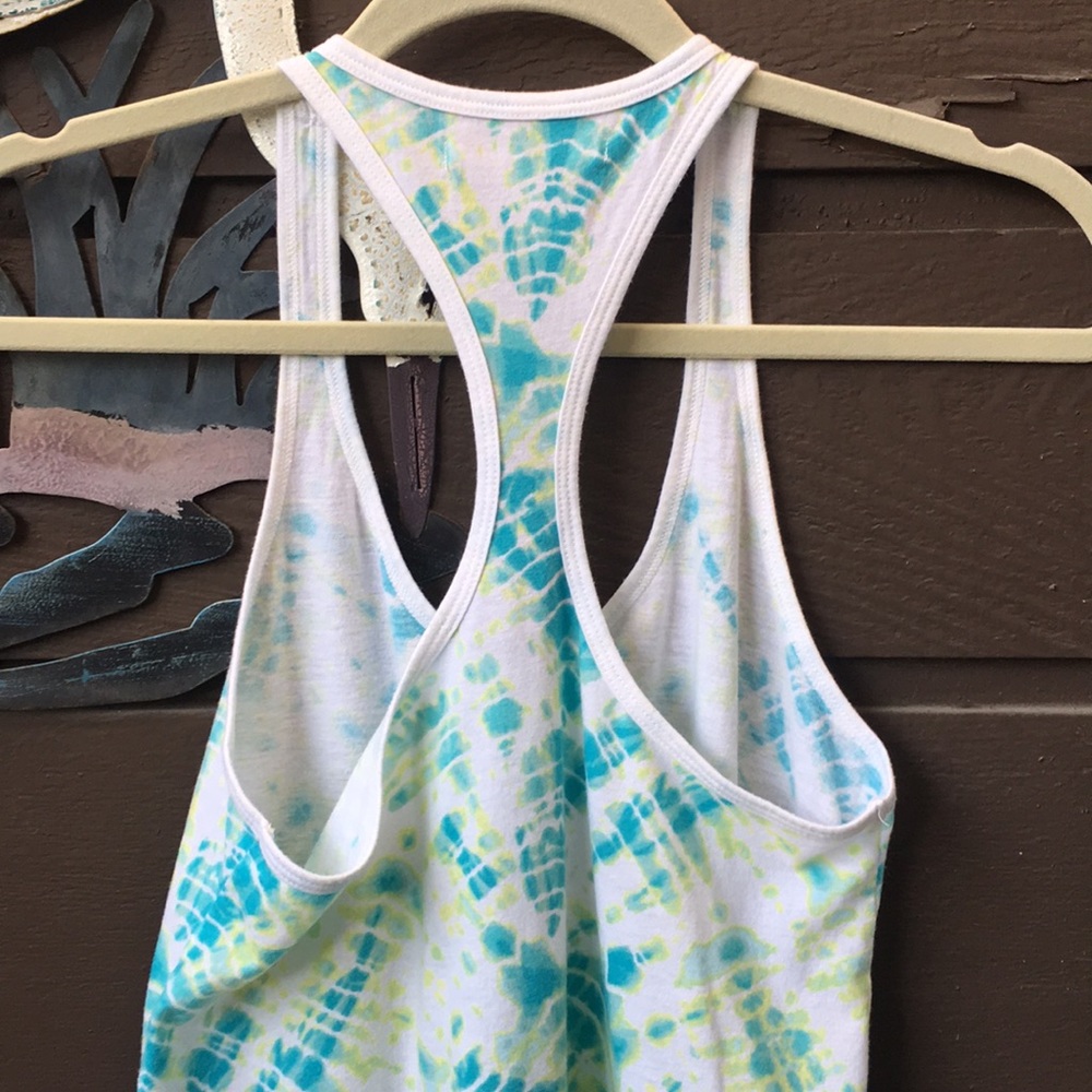 Victoria’s Tie-dye Tank - Picture 5 of 7